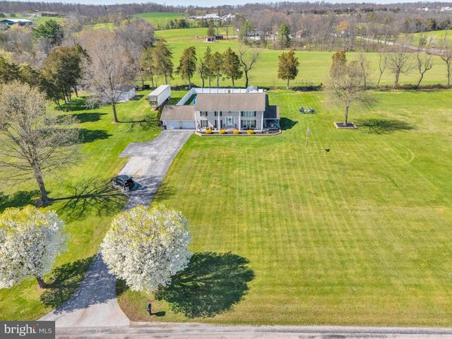 183 ROLAND RD, East Berlin, PA 17316