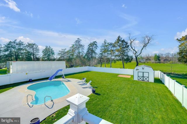 183 ROLAND RD, East Berlin, PA 17316