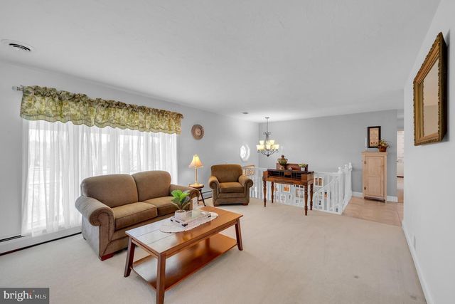 183 ROLAND RD, East Berlin, PA 17316