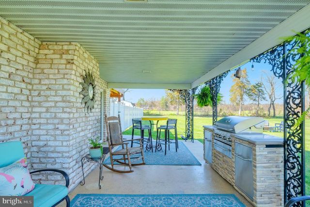 183 ROLAND RD, East Berlin, PA 17316
