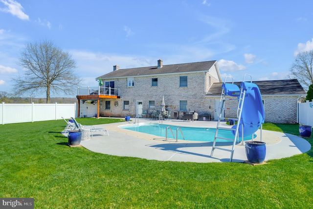 183 ROLAND RD, East Berlin, PA 17316