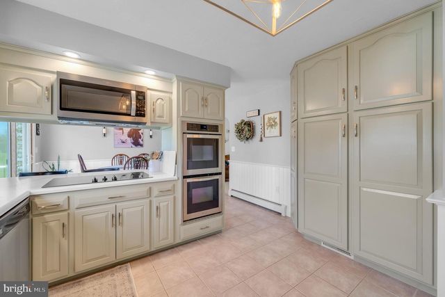 183 ROLAND RD, East Berlin, PA 17316