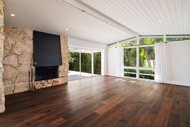 669 S Mashta Drive, Key Biscayne, FL 33149