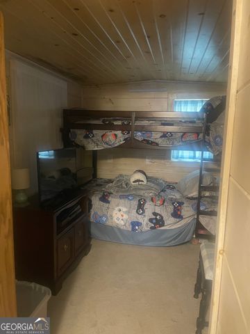 32 Yogi Bear Boulevard, Cleveland, GA 30528