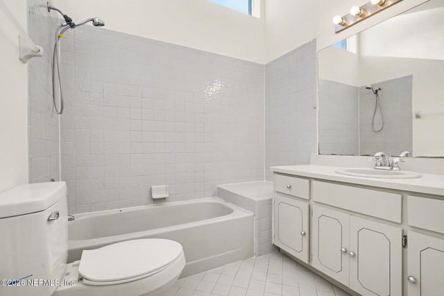 10 PATCHOGUE Lane, Palm Coast, FL 32164