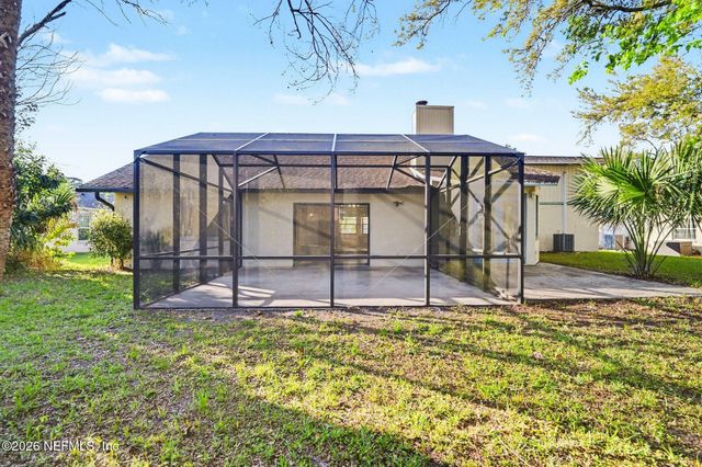 10 PATCHOGUE Lane, Palm Coast, FL 32164