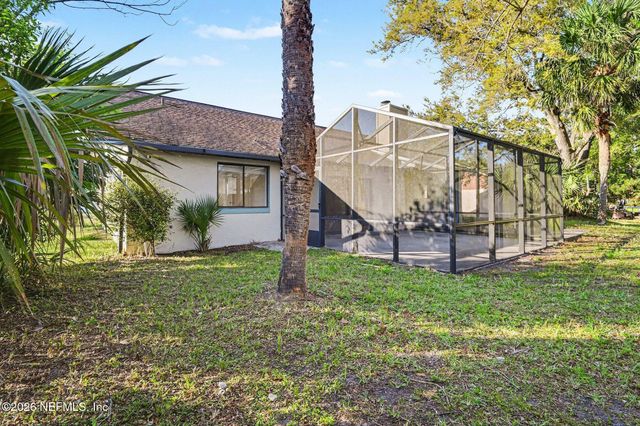 10 PATCHOGUE Lane, Palm Coast, FL 32164