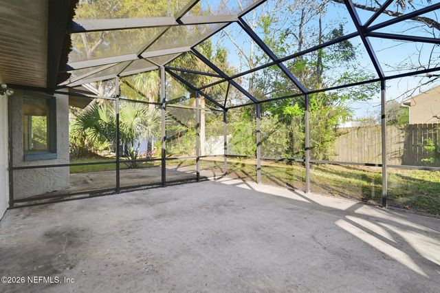 10 PATCHOGUE Lane, Palm Coast, FL 32164