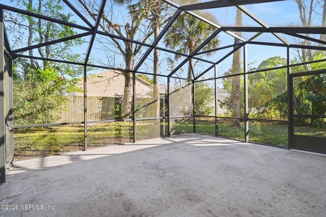 10 PATCHOGUE Lane, Palm Coast, FL 32164