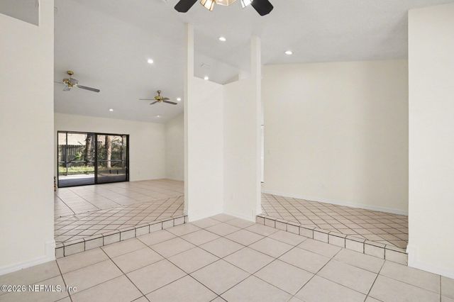 10 PATCHOGUE Lane, Palm Coast, FL 32164