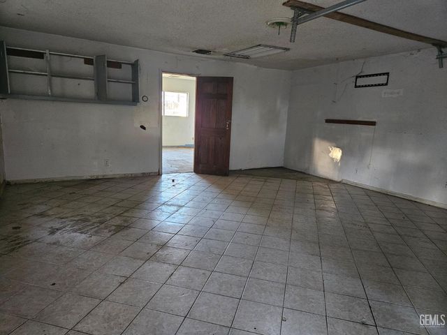 144 Rodriguez Avenue, Shafter, CA 93263