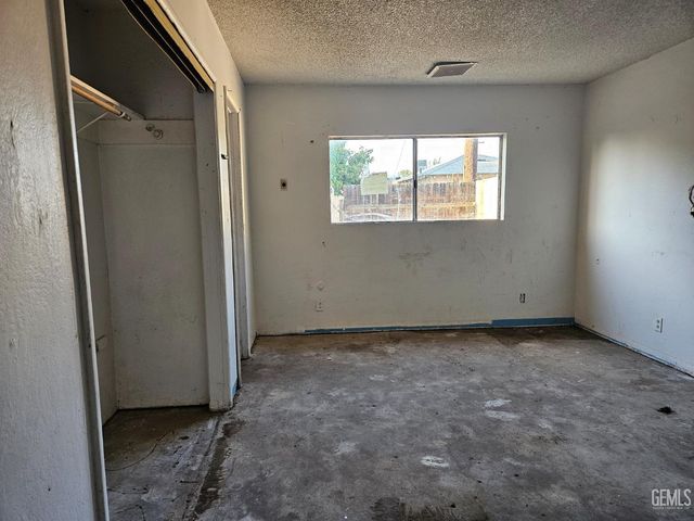 144 Rodriguez Avenue, Shafter, CA 93263