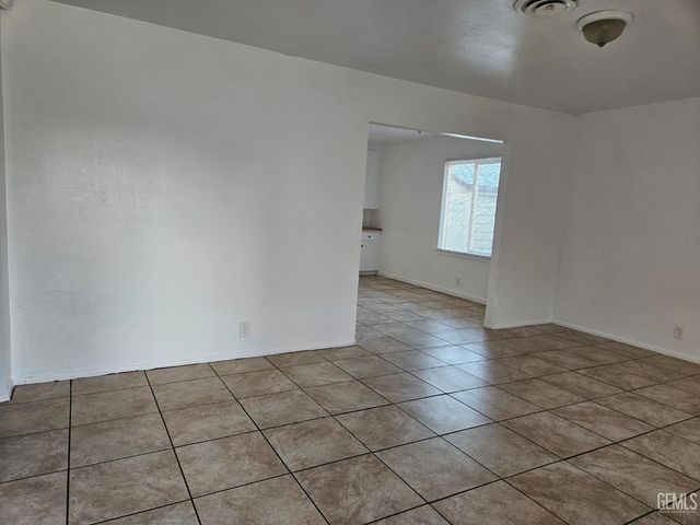 144 Rodriguez Avenue, Shafter, CA 93263