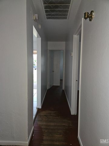 144 Rodriguez Avenue, Shafter, CA 93263