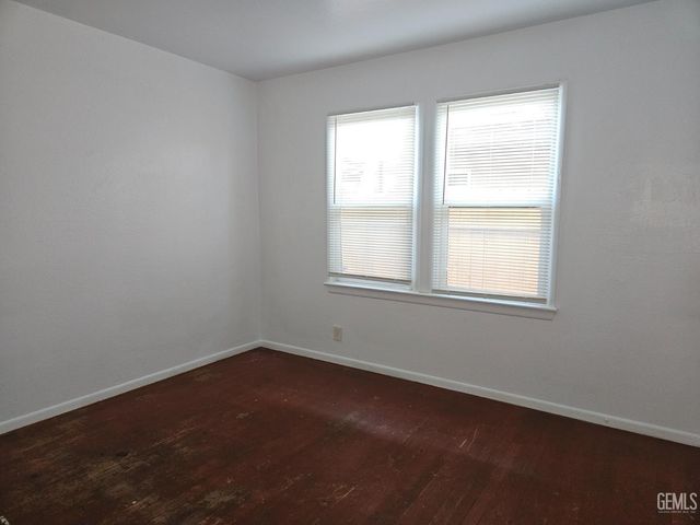 144 Rodriguez Avenue, Shafter, CA 93263