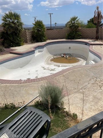 23859 Papago Road, Apple Valley, CA 92307