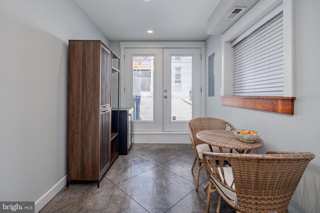 218 E BARNEY ST, Baltimore, MD 21230