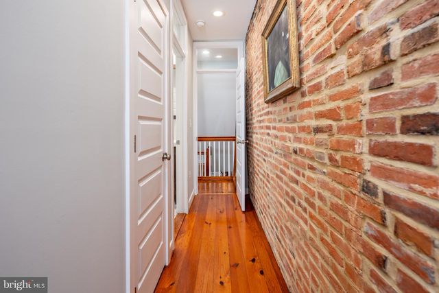 218 E BARNEY ST, Baltimore, MD 21230