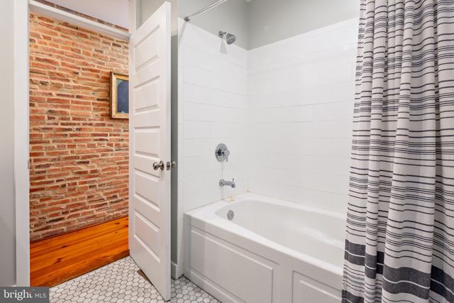 218 E BARNEY ST, Baltimore, MD 21230