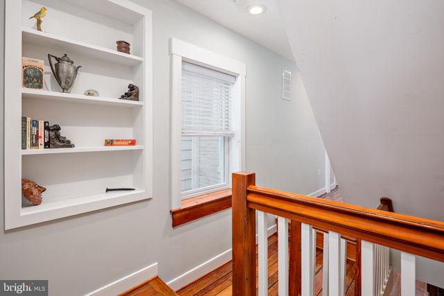 218 E BARNEY ST, Baltimore, MD 21230