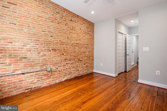 218 E BARNEY ST, Baltimore, MD 21230