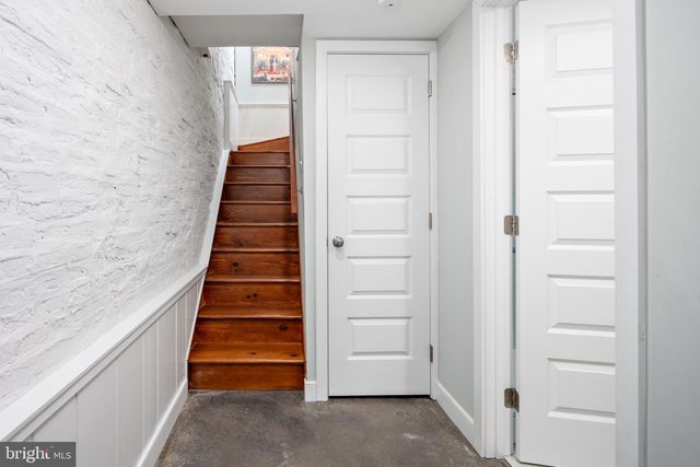218 E BARNEY ST, Baltimore, MD 21230