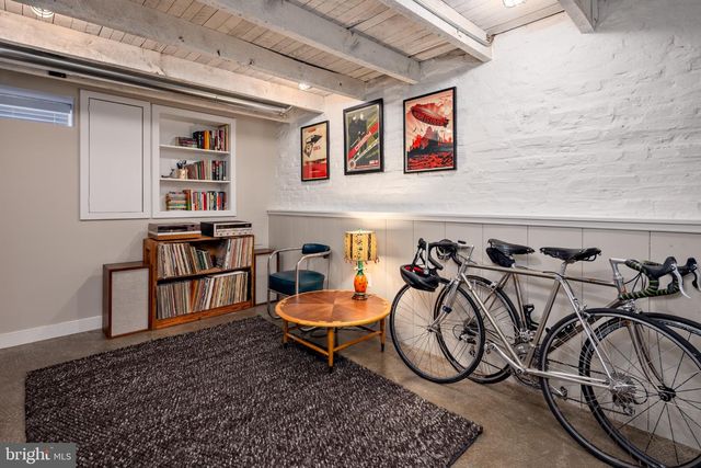 218 E BARNEY ST, Baltimore, MD 21230