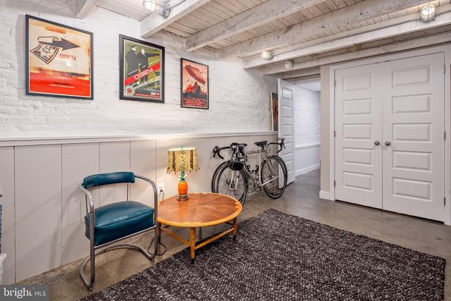 218 E BARNEY ST, Baltimore, MD 21230