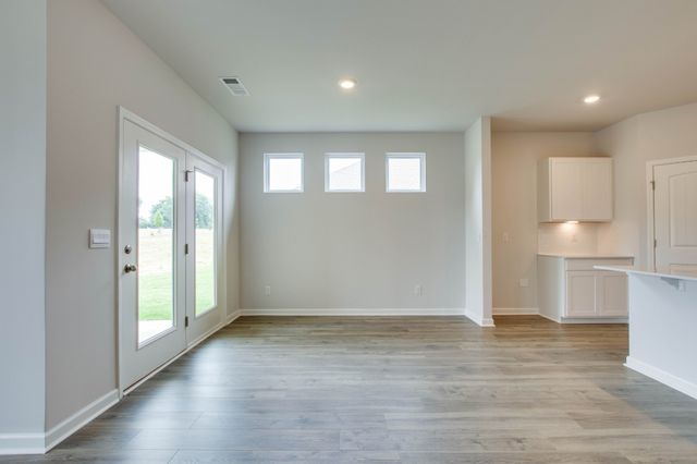 2210 Quinn Drive, White House, TN 37188