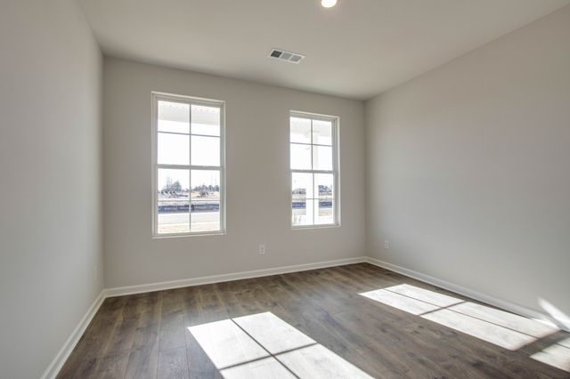 2210 Quinn Drive, White House, TN 37188