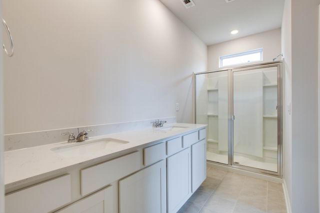2210 Quinn Drive, White House, TN 37188