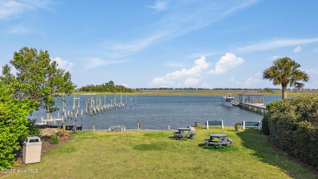 627 Wild Dunes Circle, Wilmington, NC 28411
