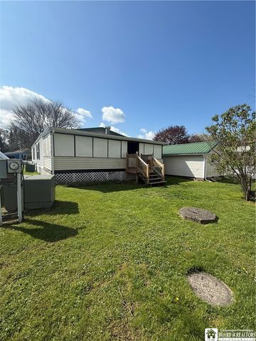 35 Circle Drive, Yorkshire, NY 14173