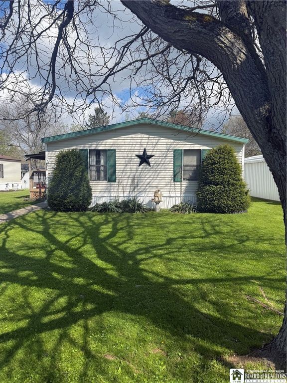 35 Circle Drive, Yorkshire, NY 14173