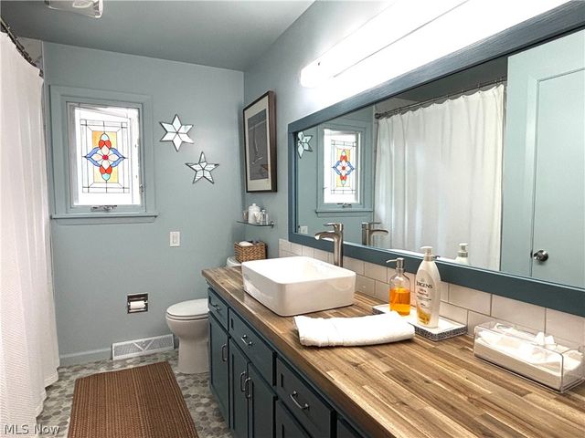 1247 Highland Avenue, Salem, OH 44460