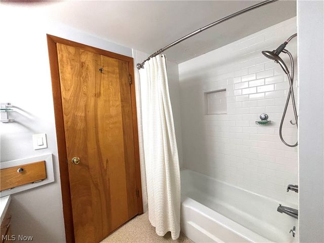 1247 Highland Avenue, Salem, OH 44460