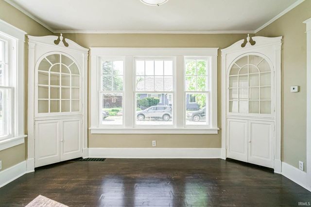 1202 Cleveland Avenue, South Bend, IN 46628