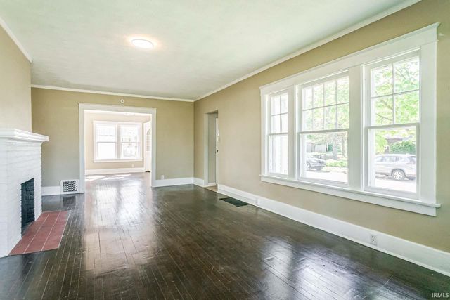 1202 Cleveland Avenue, South Bend, IN 46628