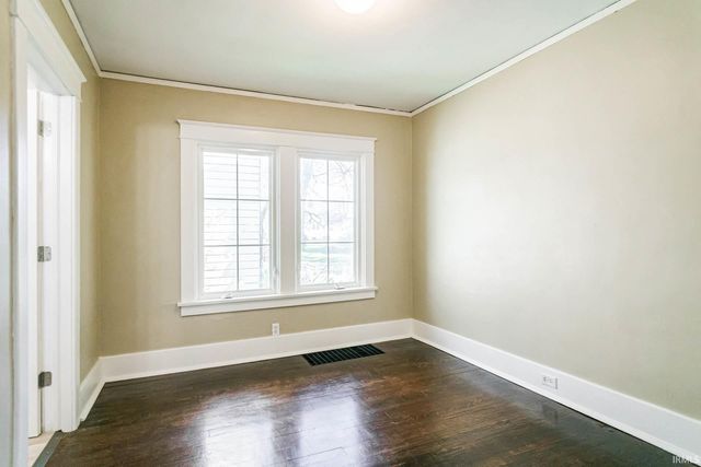 1202 Cleveland Avenue, South Bend, IN 46628