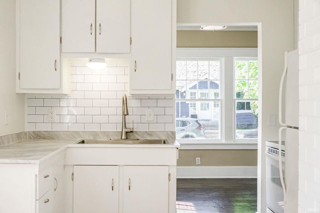 1202 Cleveland Avenue, South Bend, IN 46628