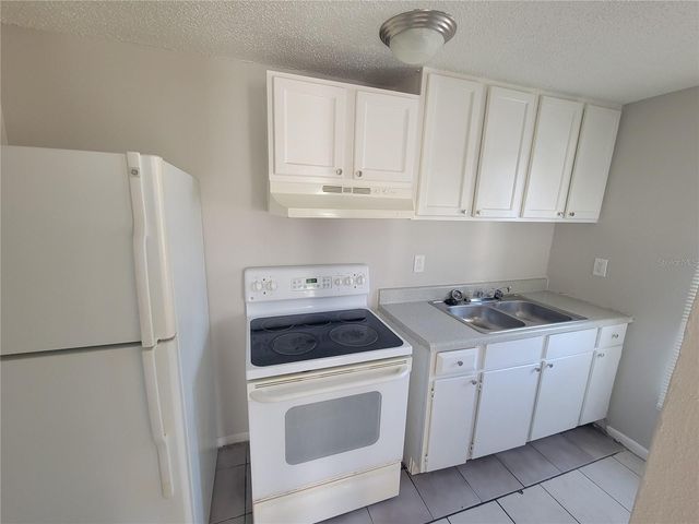 1517 E 142ND AVENUE, Tampa, FL 33613