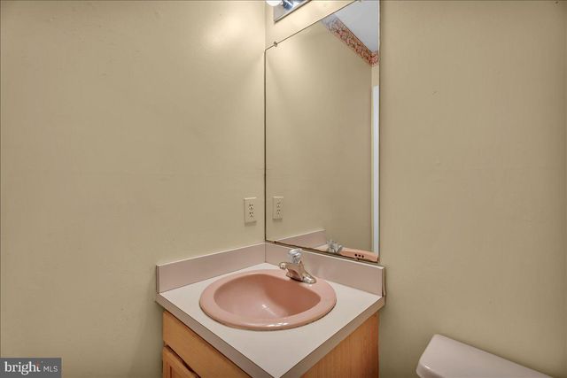 35 BIRCHLY CT, West Deptford, NJ 08093