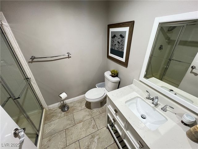 6611 Tropicana 201, Las Vegas, NV 89103