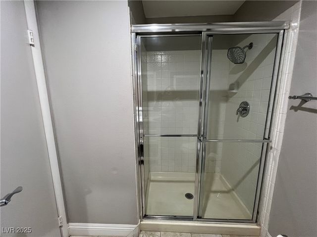 6611 Tropicana 201, Las Vegas, NV 89103