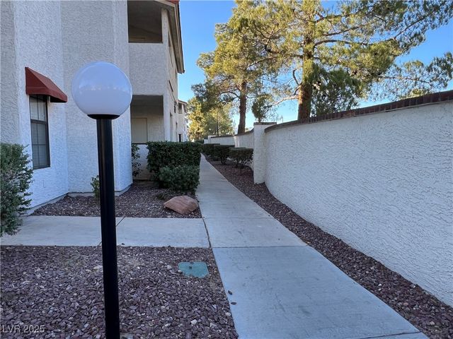 6611 Tropicana 201, Las Vegas, NV 89103