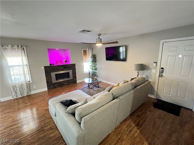 6611 Tropicana 201, Las Vegas, NV 89103