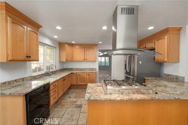 5670 Peacock, Riverside, CA 92505