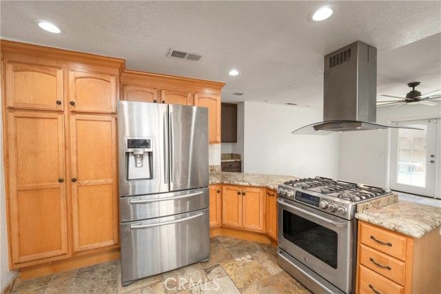 5670 Peacock, Riverside, CA 92505