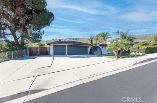 5670 Peacock, Riverside, CA 92505