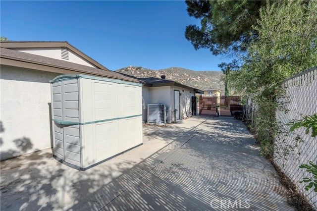 5670 Peacock, Riverside, CA 92505